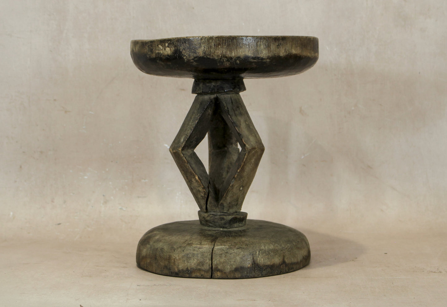 Tonga Stool - 20.2