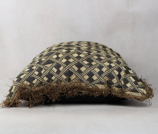 Vintage Showa Cloth Cushion - 25.4