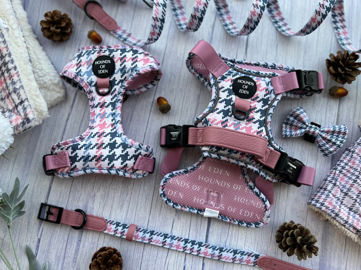 Pink Houndstooth Design Poop Bag Holder