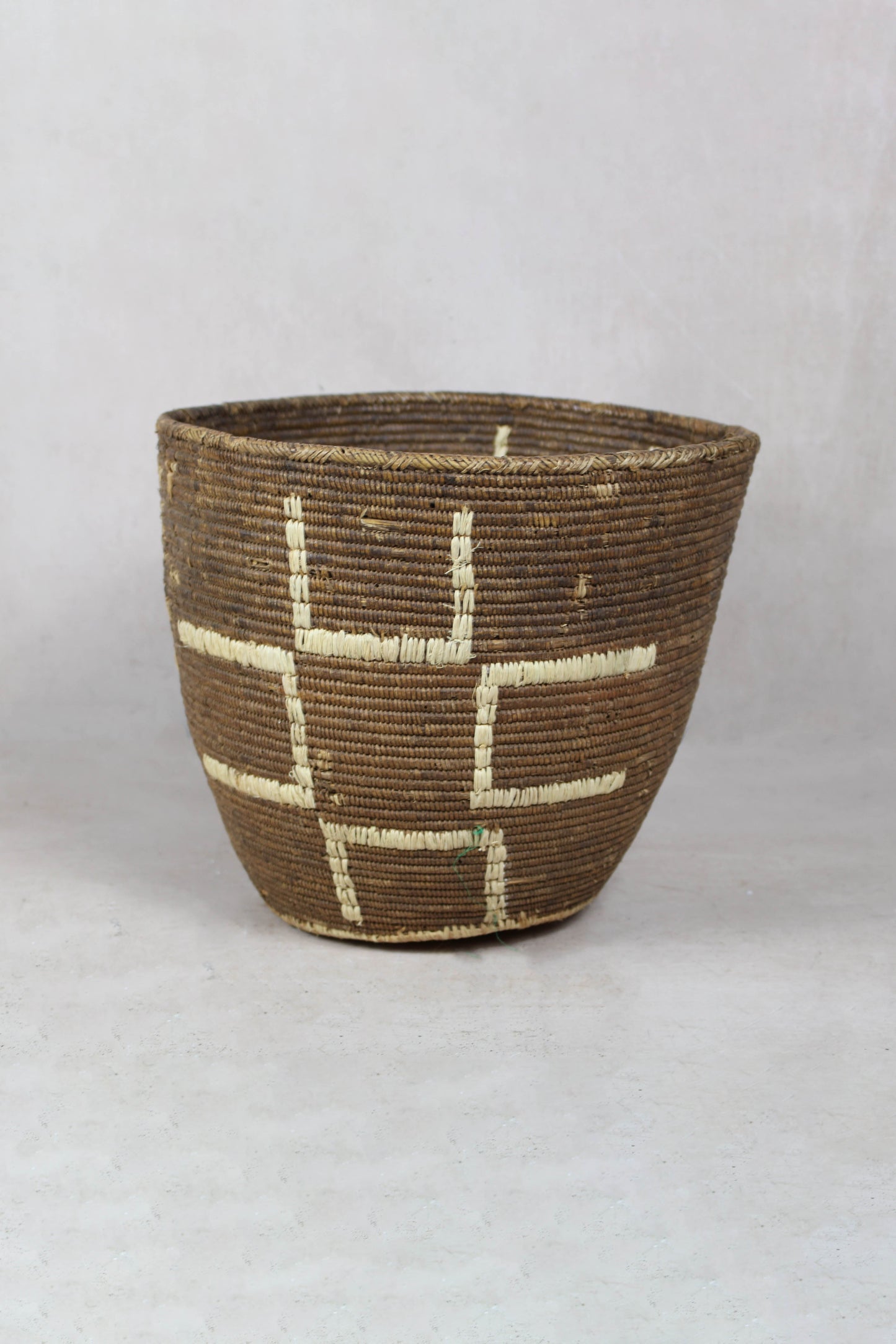 Vintage Tutsi Basket - Rwanda - 106.5