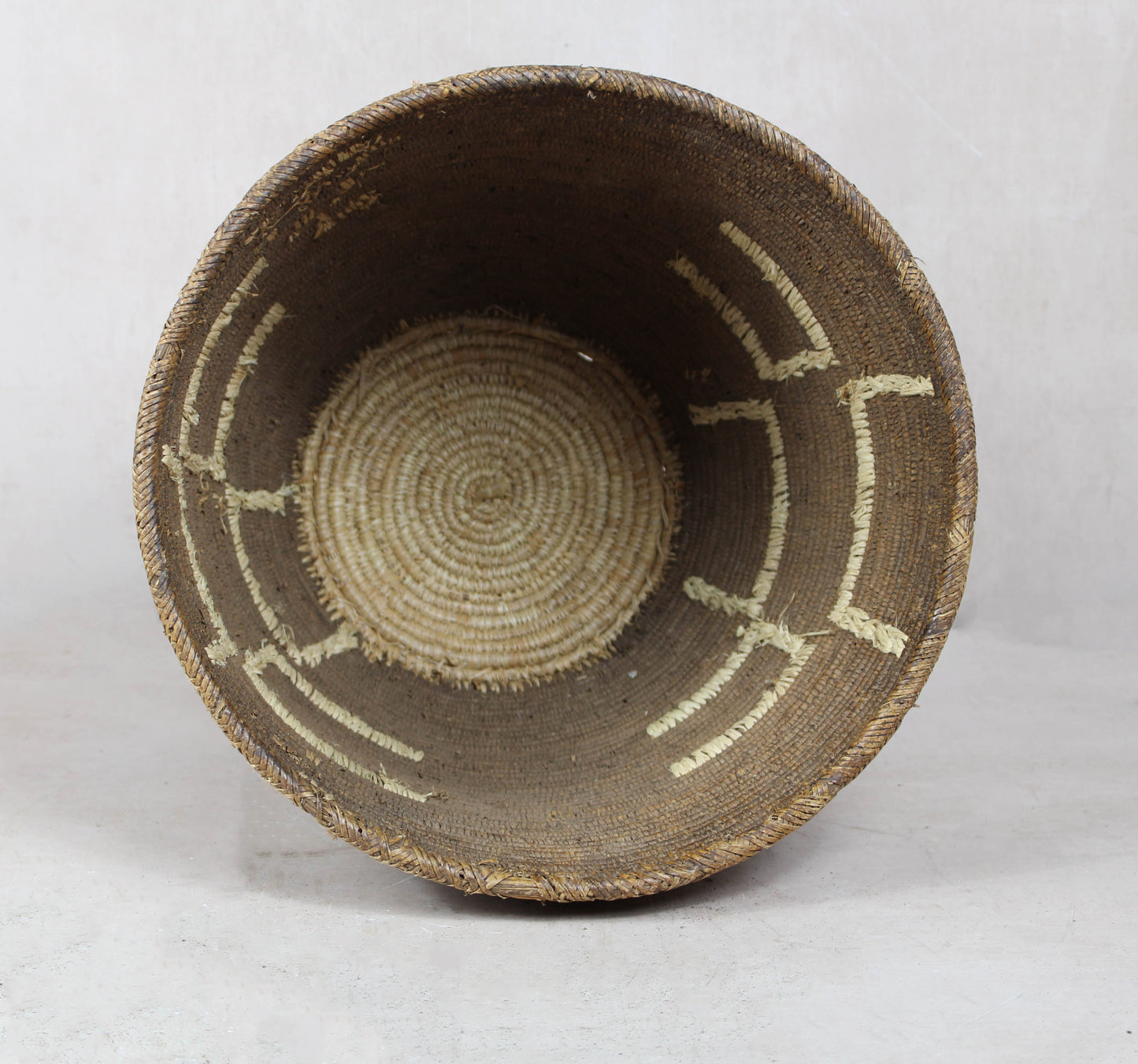 Vintage Tutsi Basket - Rwanda - 106.5