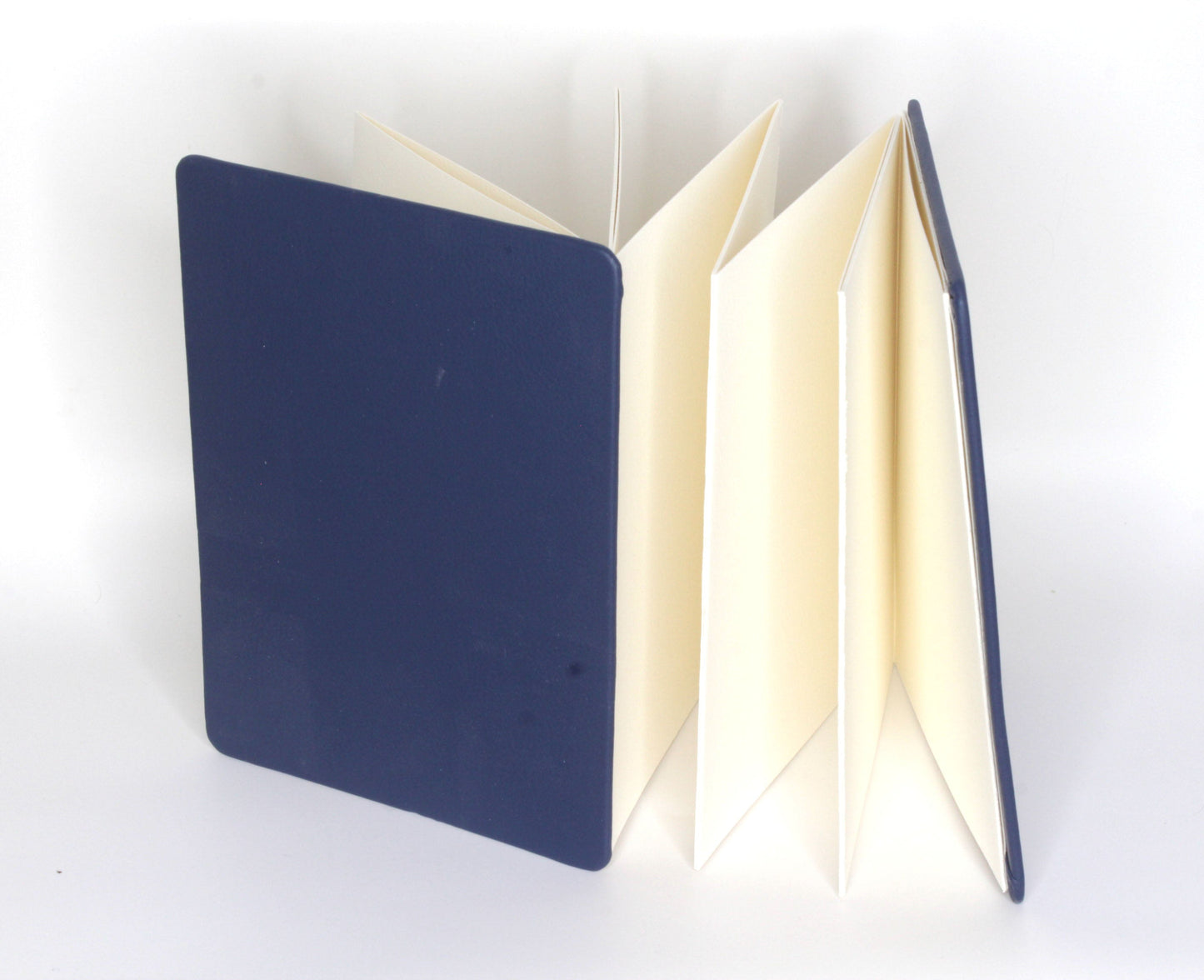 *Concertina Watercolour Sketchbook – A5 inch Faux Leather Hardback + 300gsm Saunders Waterford Paper