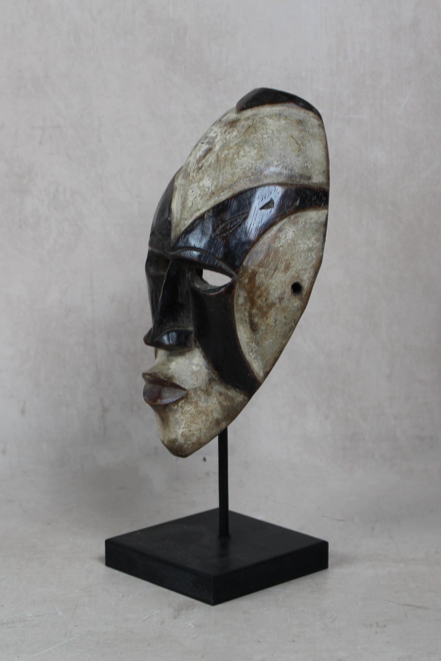 Hand carved Igbo African mask small - 206.1