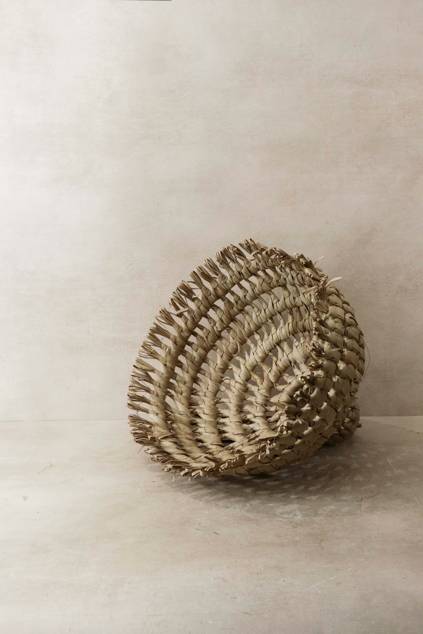 Handmade Palm leaf lamp shade, Mozambique - 13.2