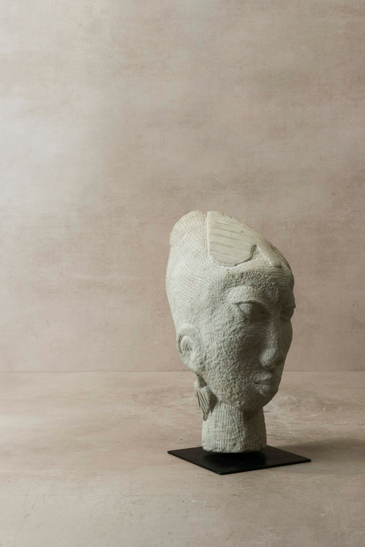 Stone head sculpture by Rizimu Chiwawa, Zimbabwe - 31.07