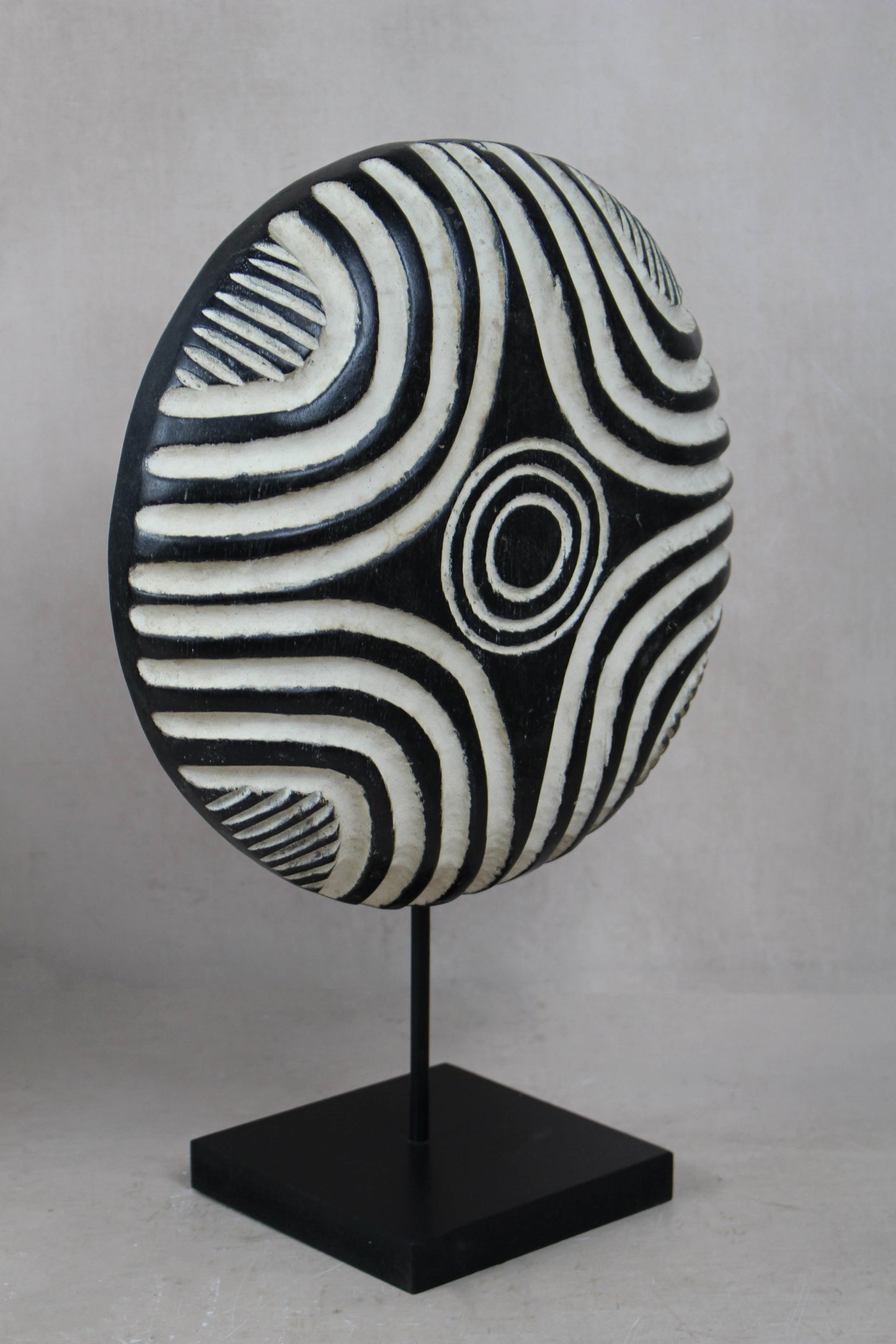 Cameroon Shield Round - 160.6