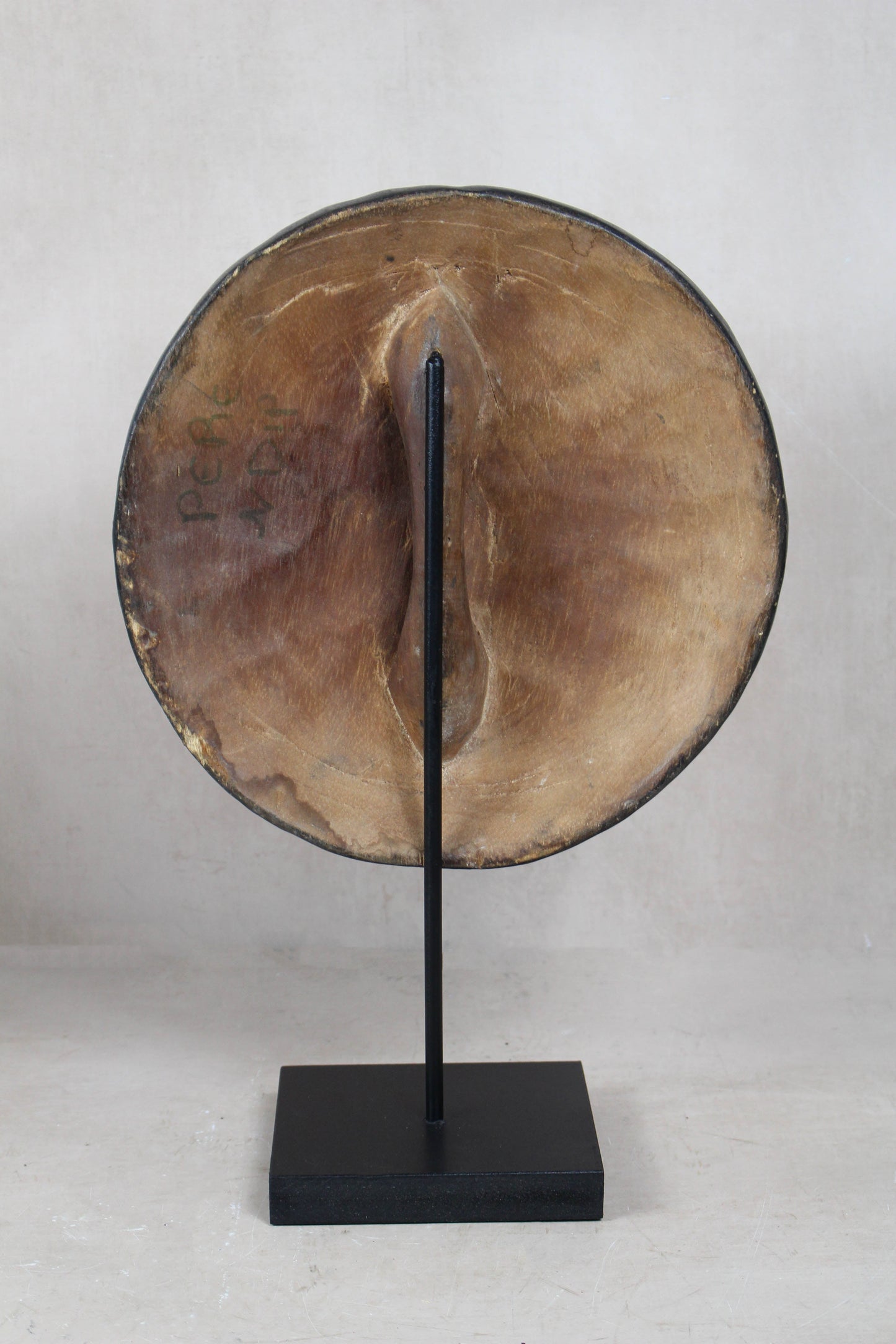 Cameroon Shield Round - 160.6