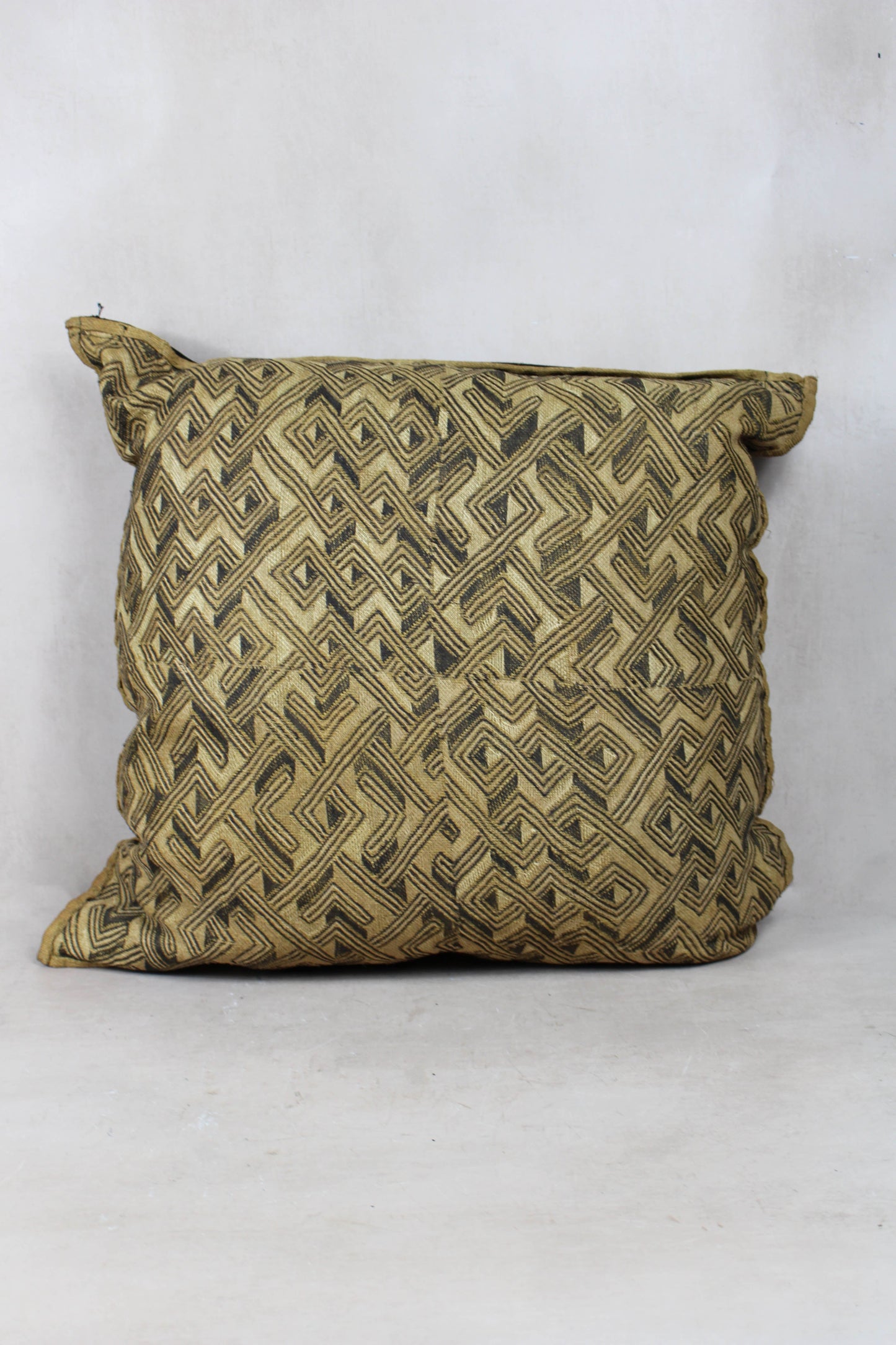 Vintage Showa Cloth Cushion - 25.10