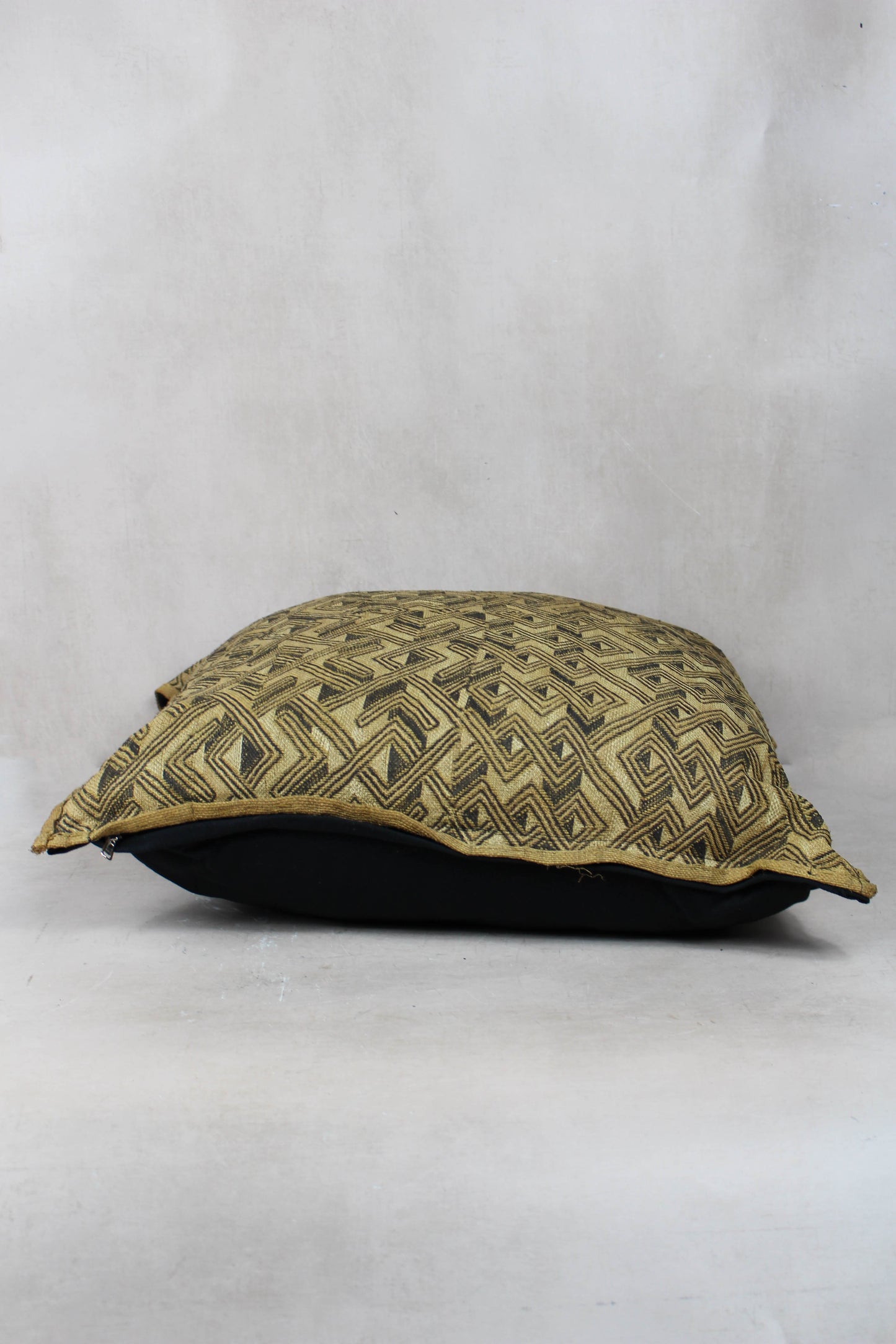 Vintage Showa Cloth Cushion - 25.10