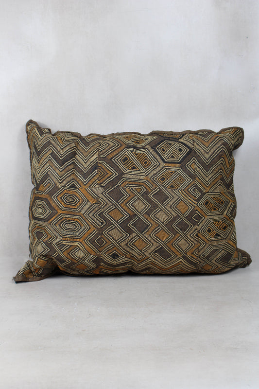 Vintage Showa Cloth Cushion - 25.12