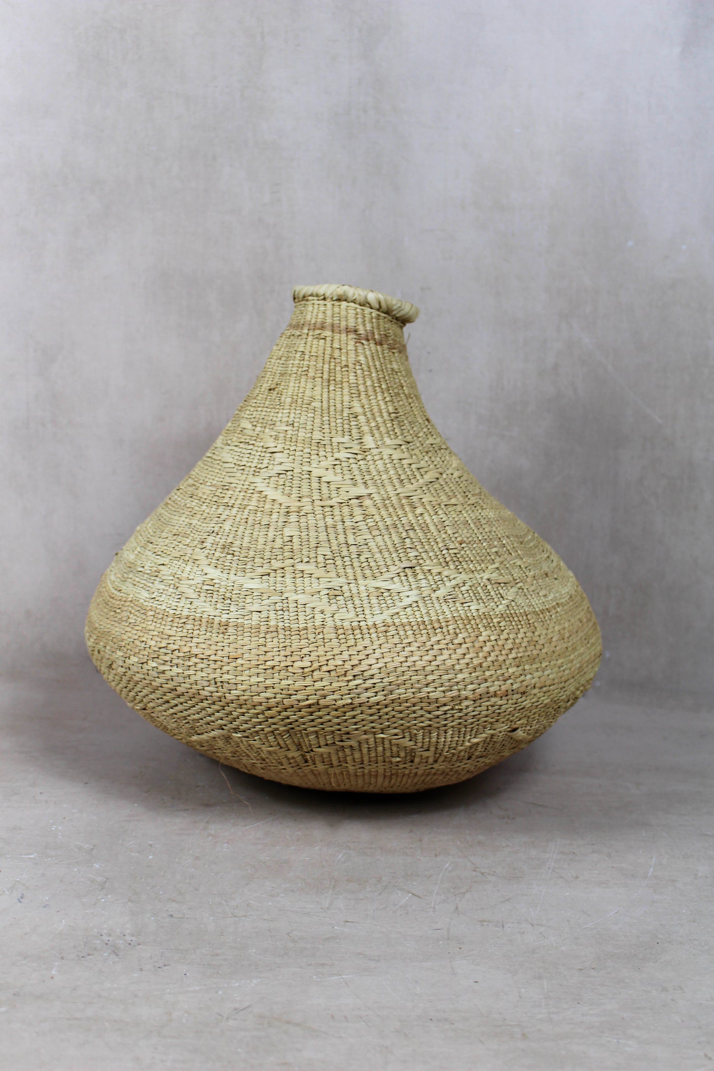Garlic Gourd woven basket - Zimbabwe - 18.3