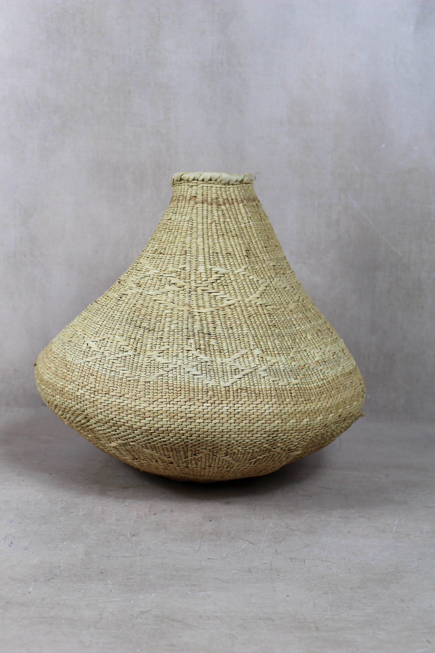Garlic Gourd woven basket - Zimbabwe - 18.3