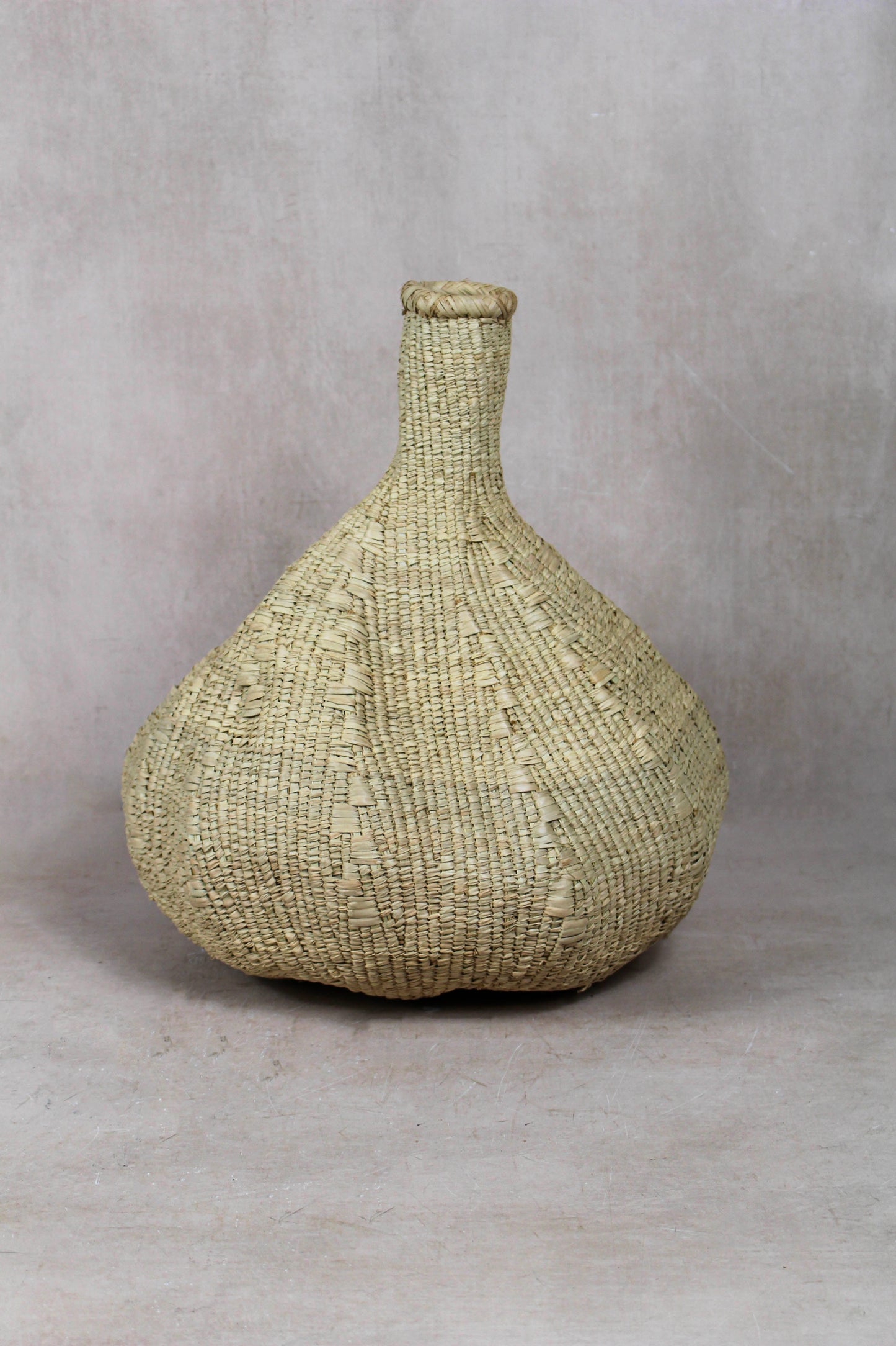Garlic Gourd woven basket - Zimbabwe - 18.7