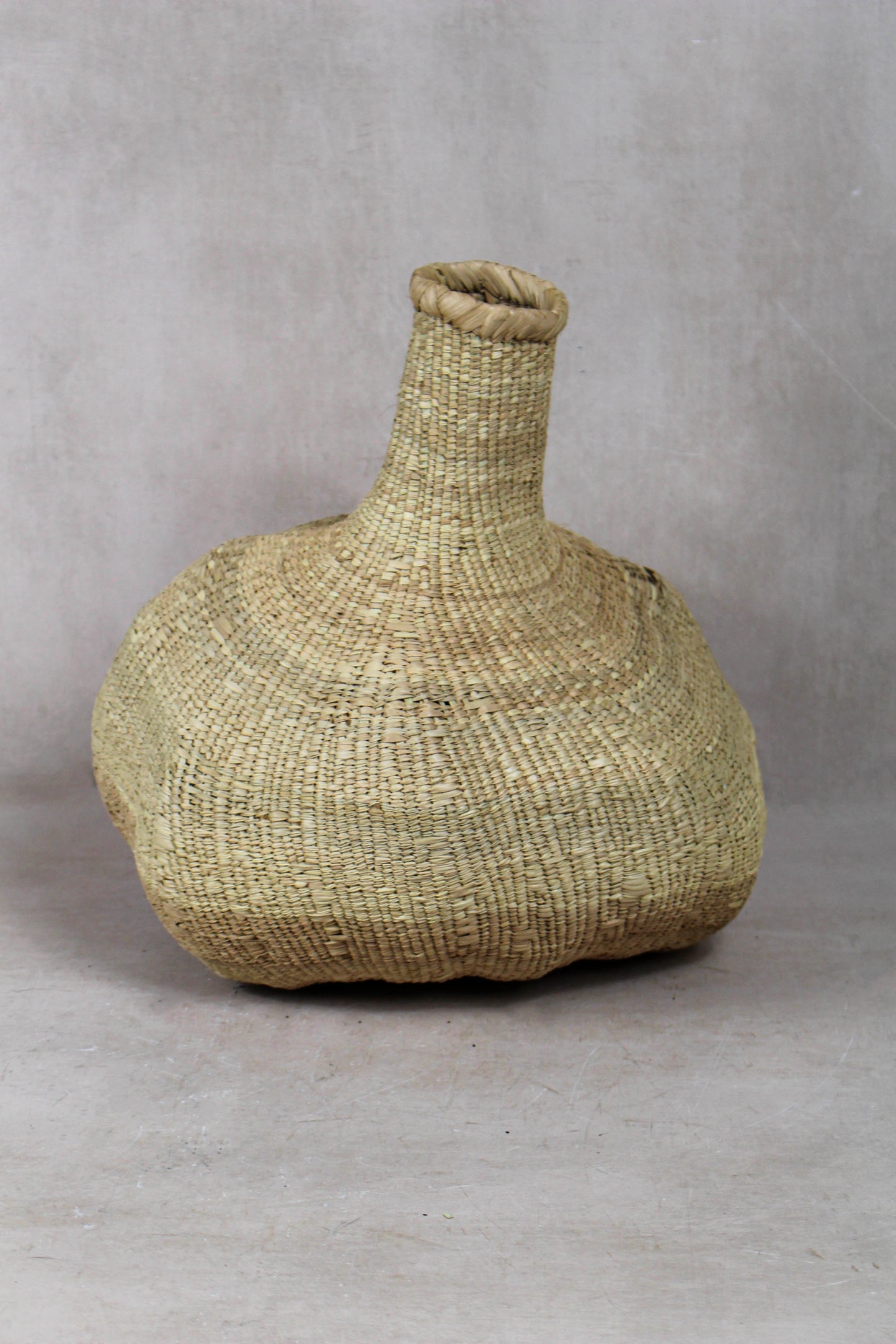 Garlic Gourd woven basket - Zimbabwe - 18.8