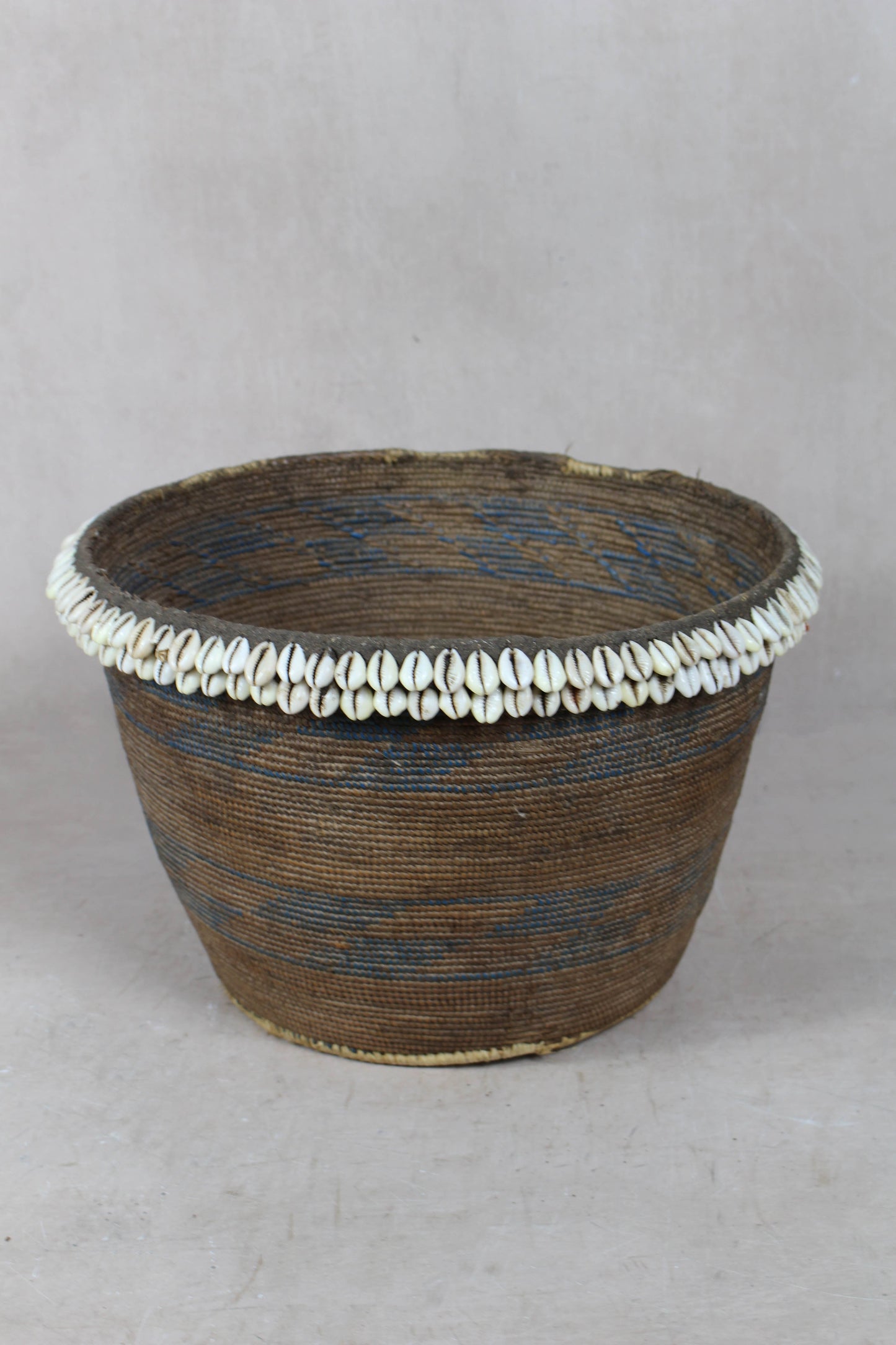 Vintage Tutsi Basket - Rwanda - with Cowrie shells - 106.12