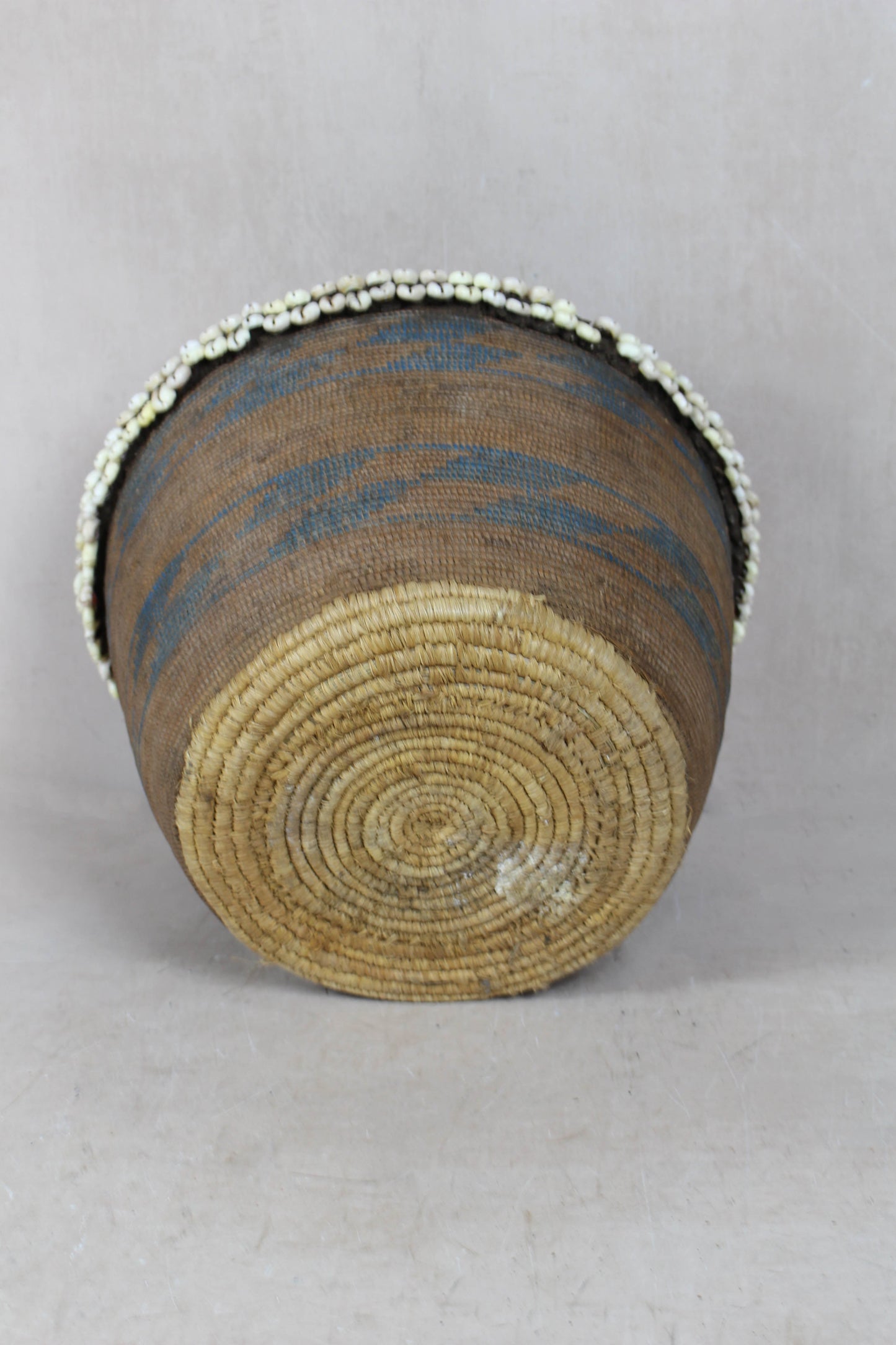Vintage Tutsi Basket - Rwanda - with Cowrie shells - 106.12