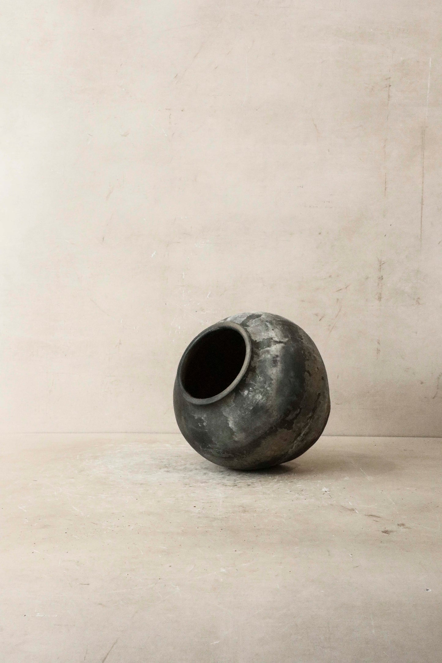 Vintage Dark Pot n° 48