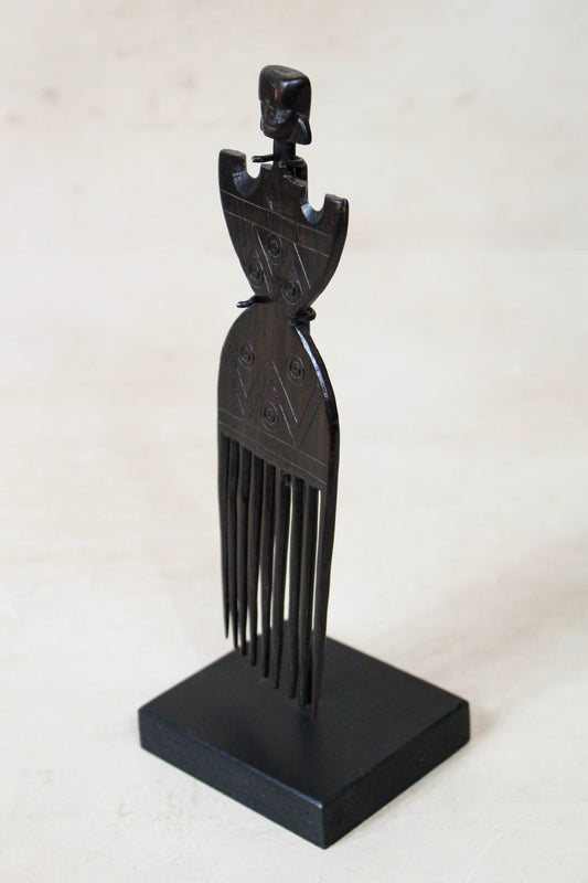 West African Carved Comb 240.2