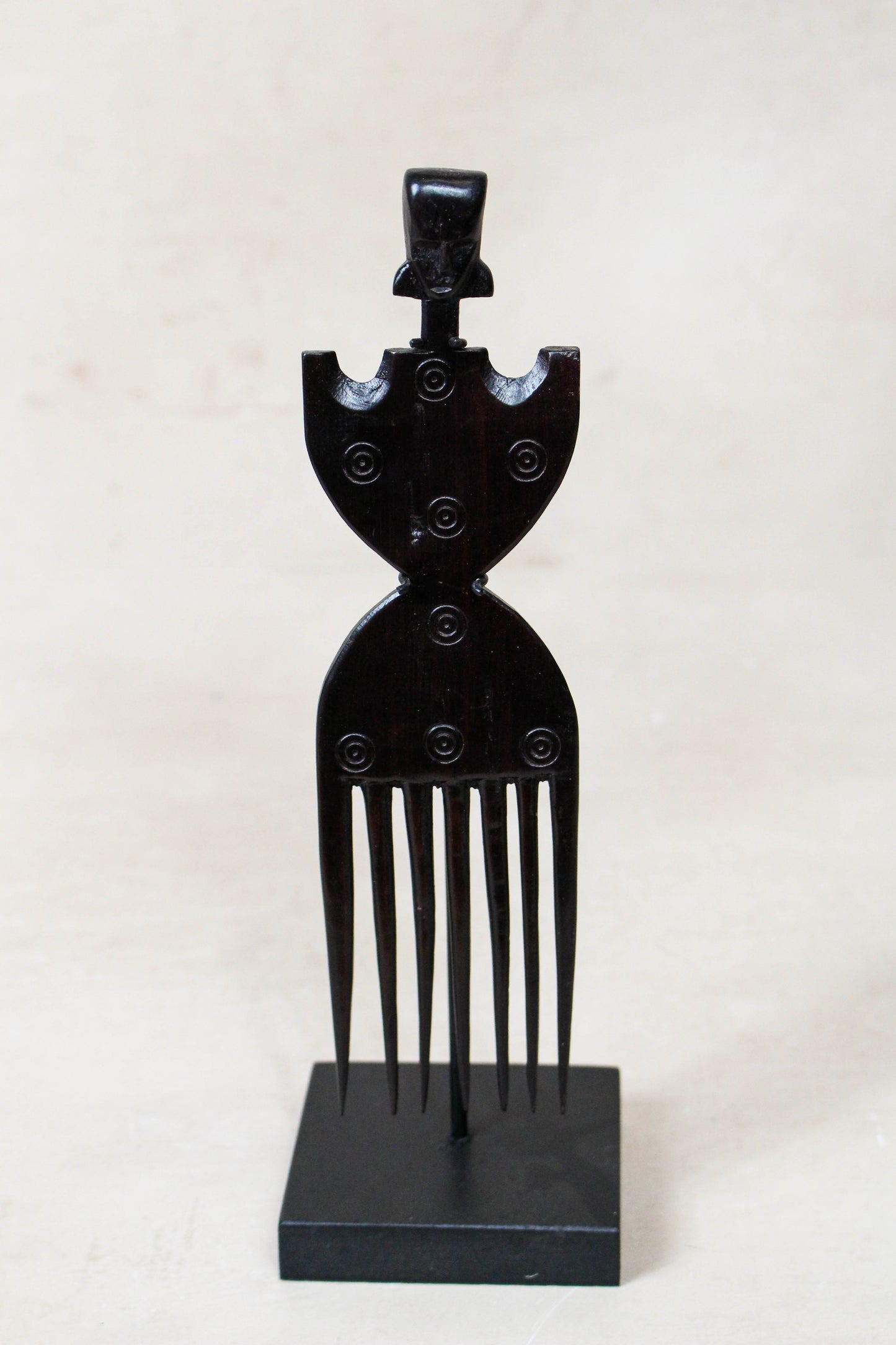 West African Carved Comb 240.4