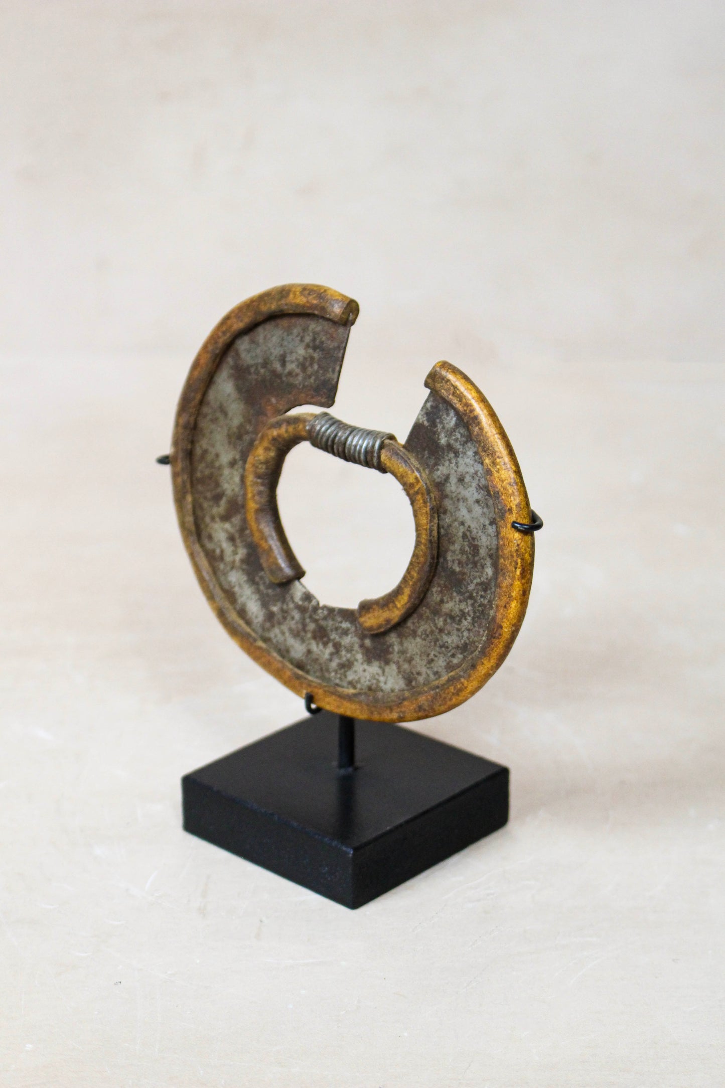 Antique East African "Ararait" Wrist Knife 119.2