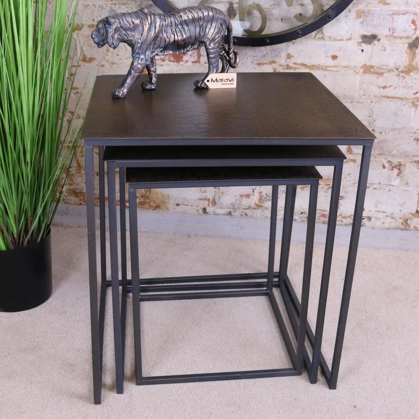 Supli Nest of 3 Tables Gold Embossed Flower Pattern