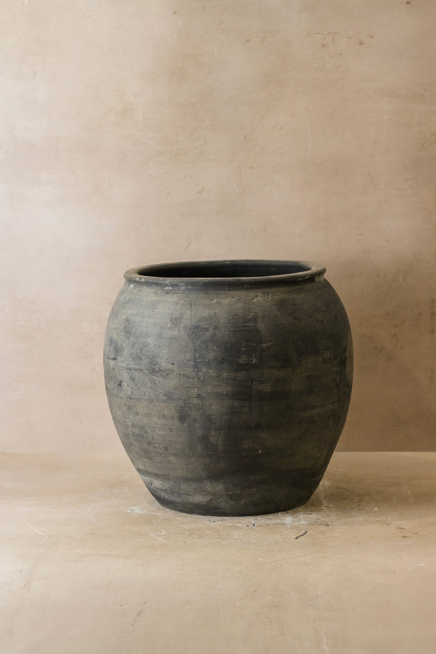 Vintage Dark Pot - No 53