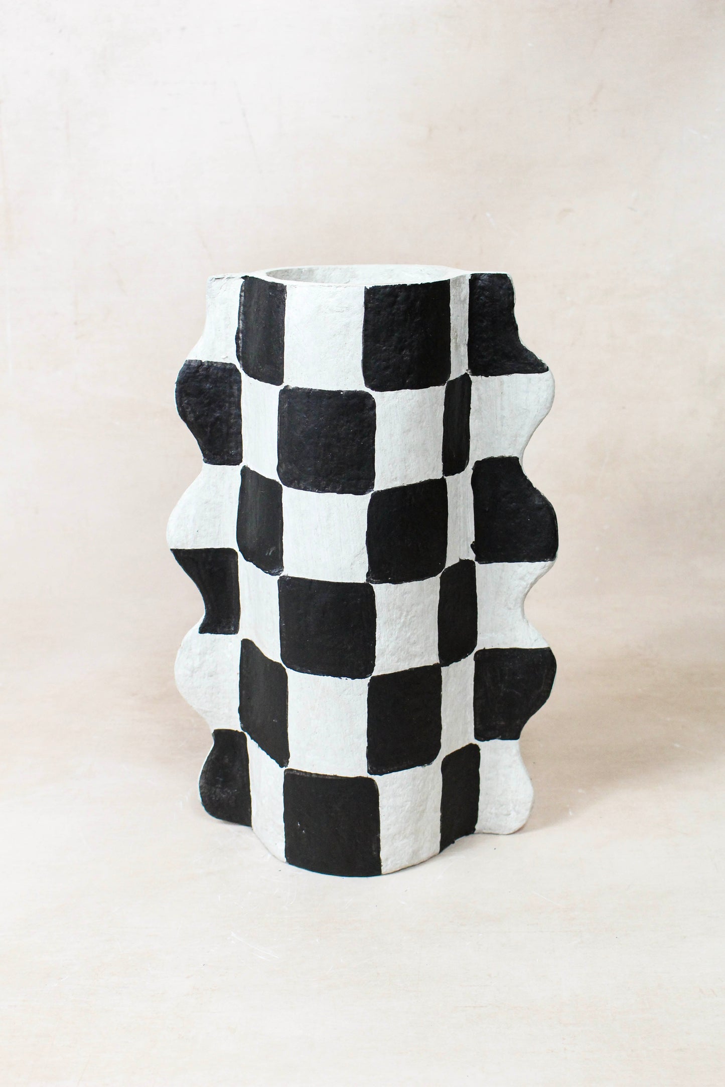 Ligagasi Paper Mache Vase Nº 52