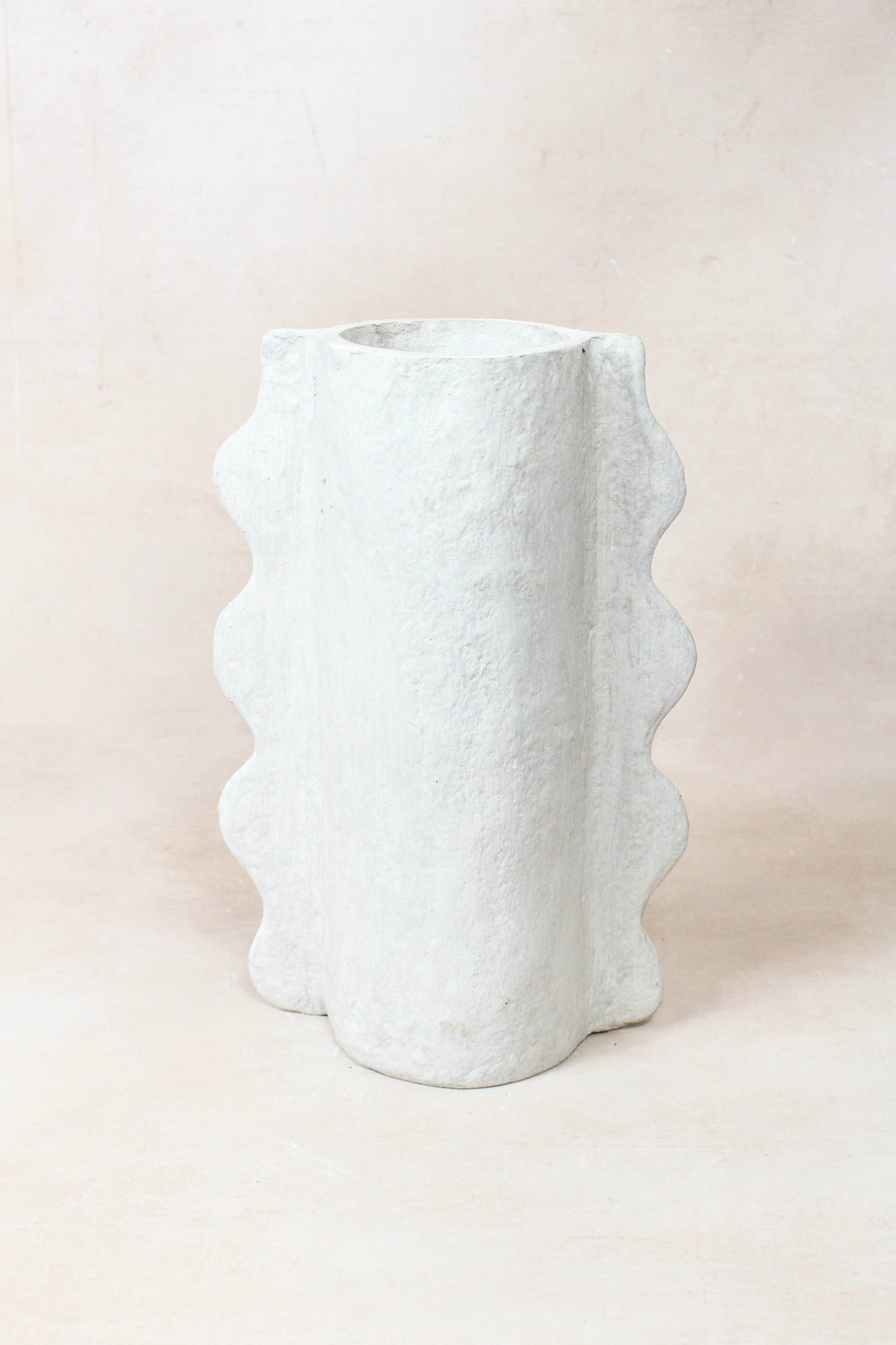 Ligagasi Paper Mache Vase Nº 52