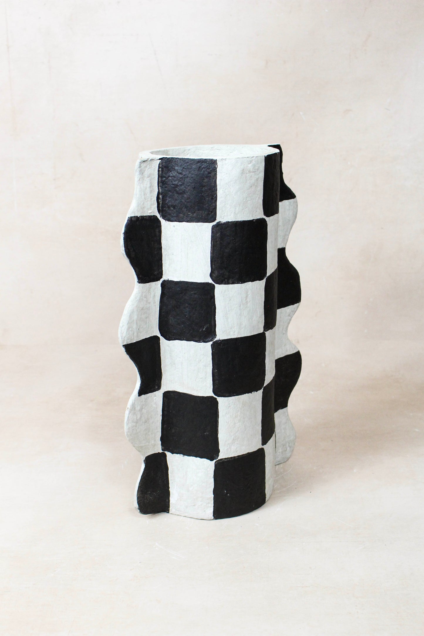 Ligagasi Paper Mache Vase Nº 52
