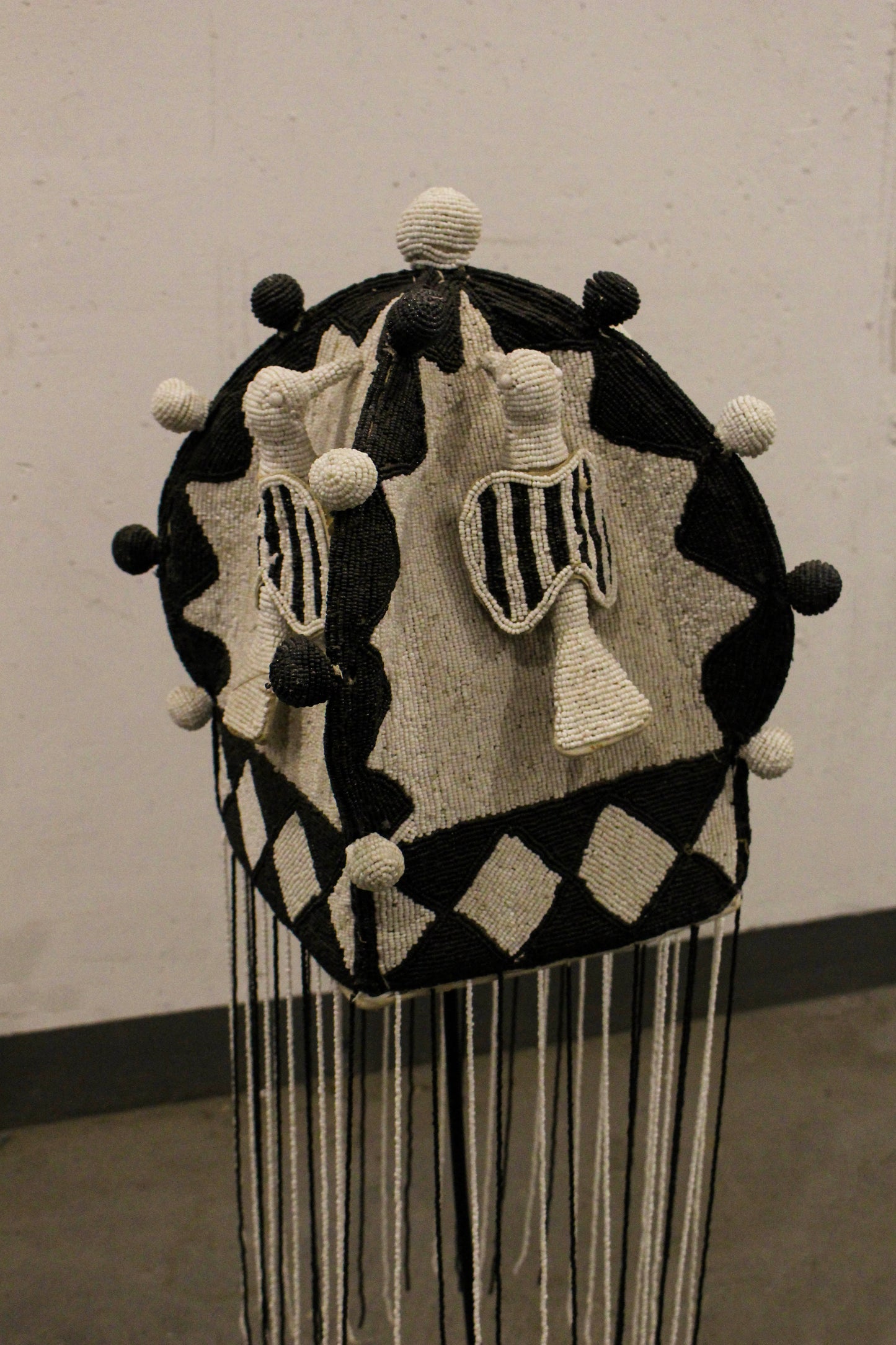 Yoruba Royal Crown Black & White - 15.4