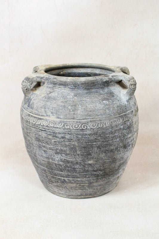 Vintage Lion Ears Dark Pot - DE.35