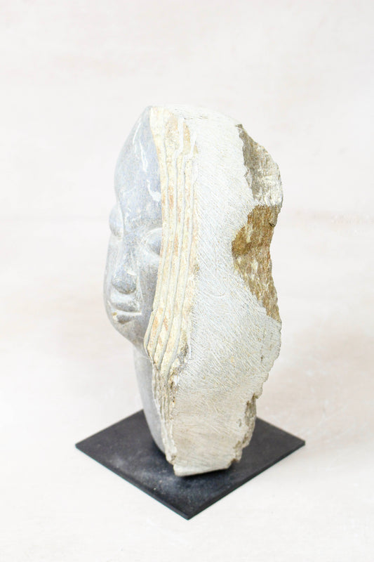 Stone head sculpture by Rizimu Chiwawa Zimbabwe 3003