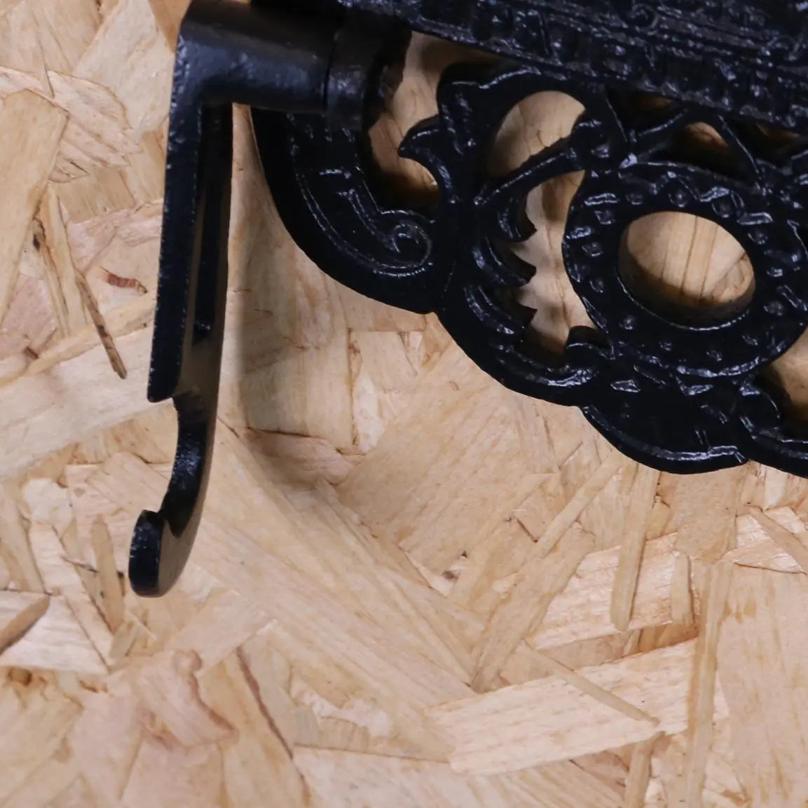 Vintage Style Toilet Roll Holder The Crown Toilet Fixture