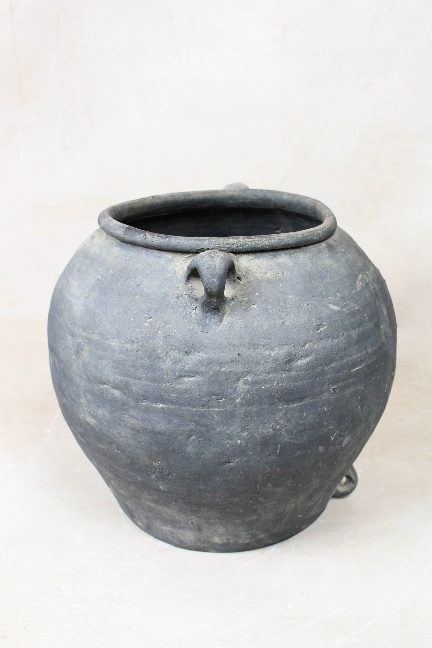 Vintage Dark pot with ears - E2.11