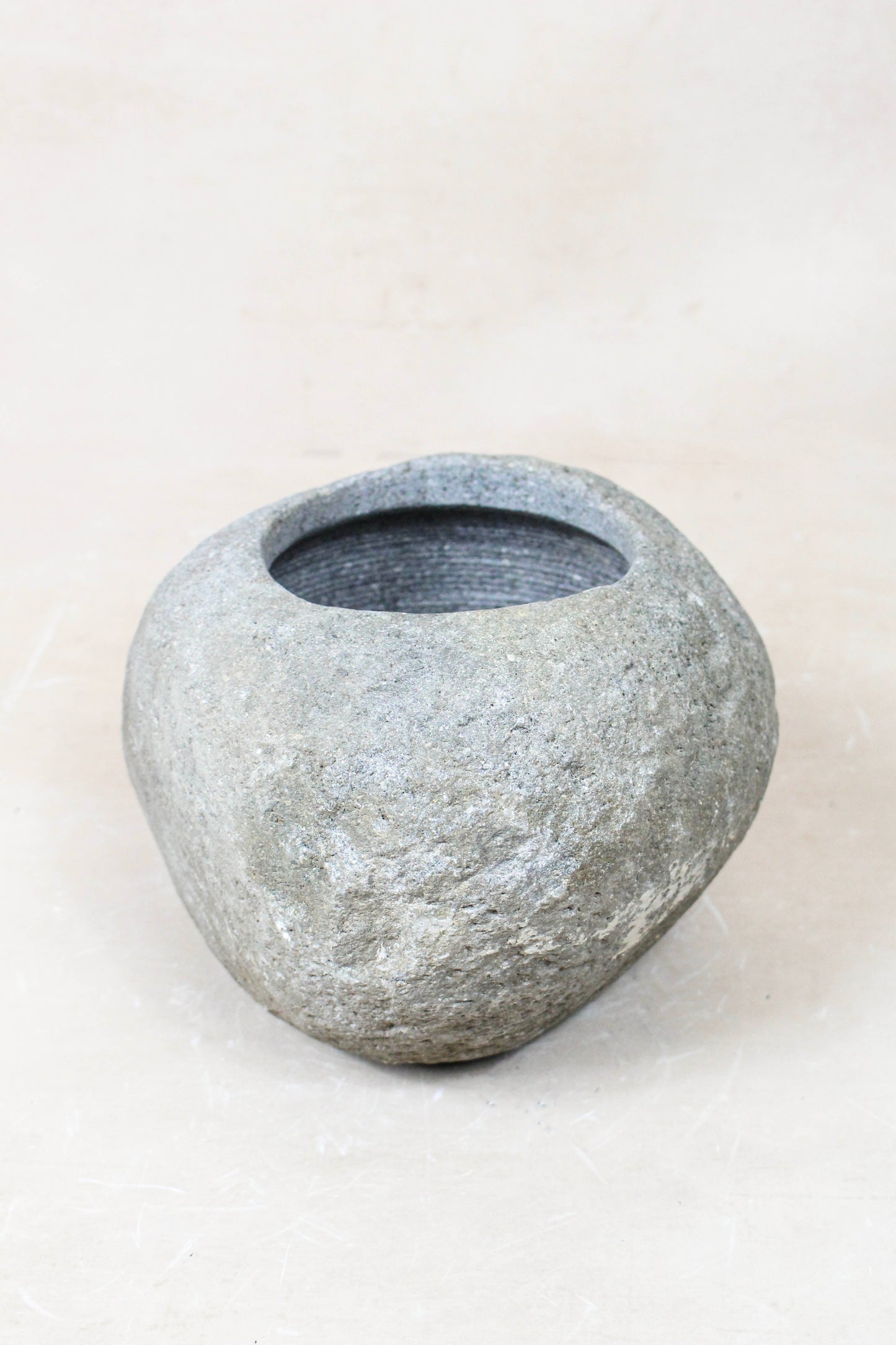 River Stone Planter Pot 22.6