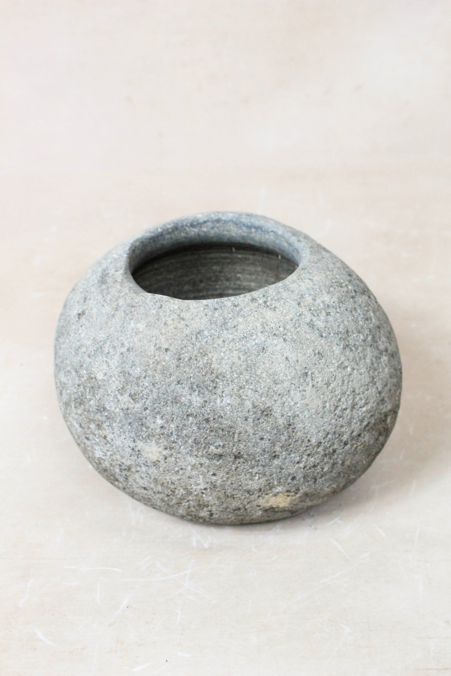 River Stone Planter Pot 22.11