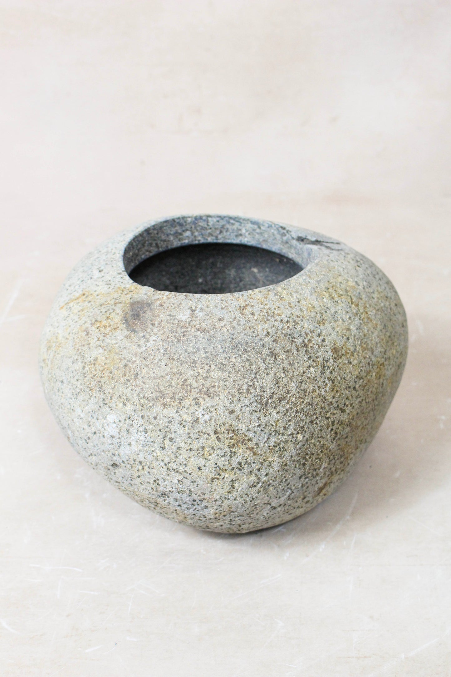 River Stone Planter Pot 22.15
