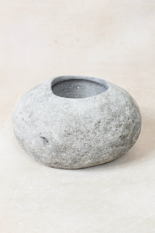 River Stone Planter Pot 22.16