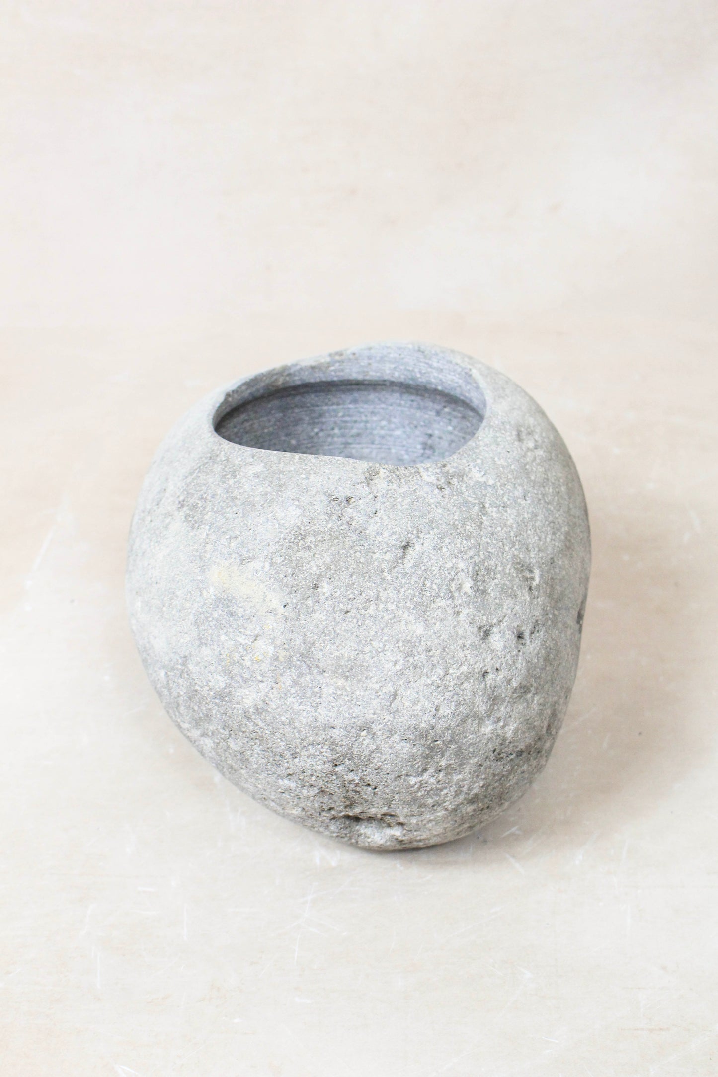 River Stone Planter Pot 22.16