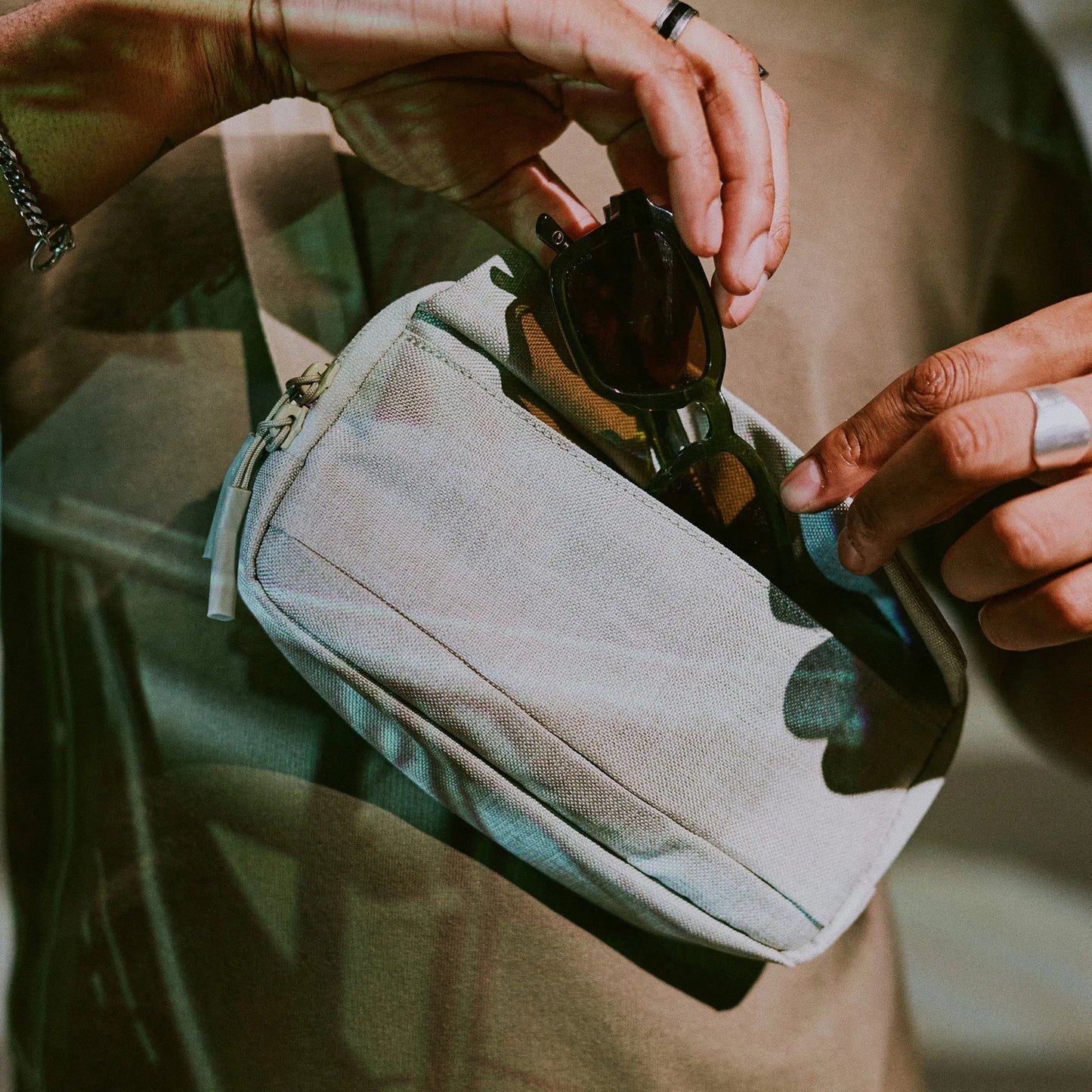 InCase Crosstown Sling with Woolnex