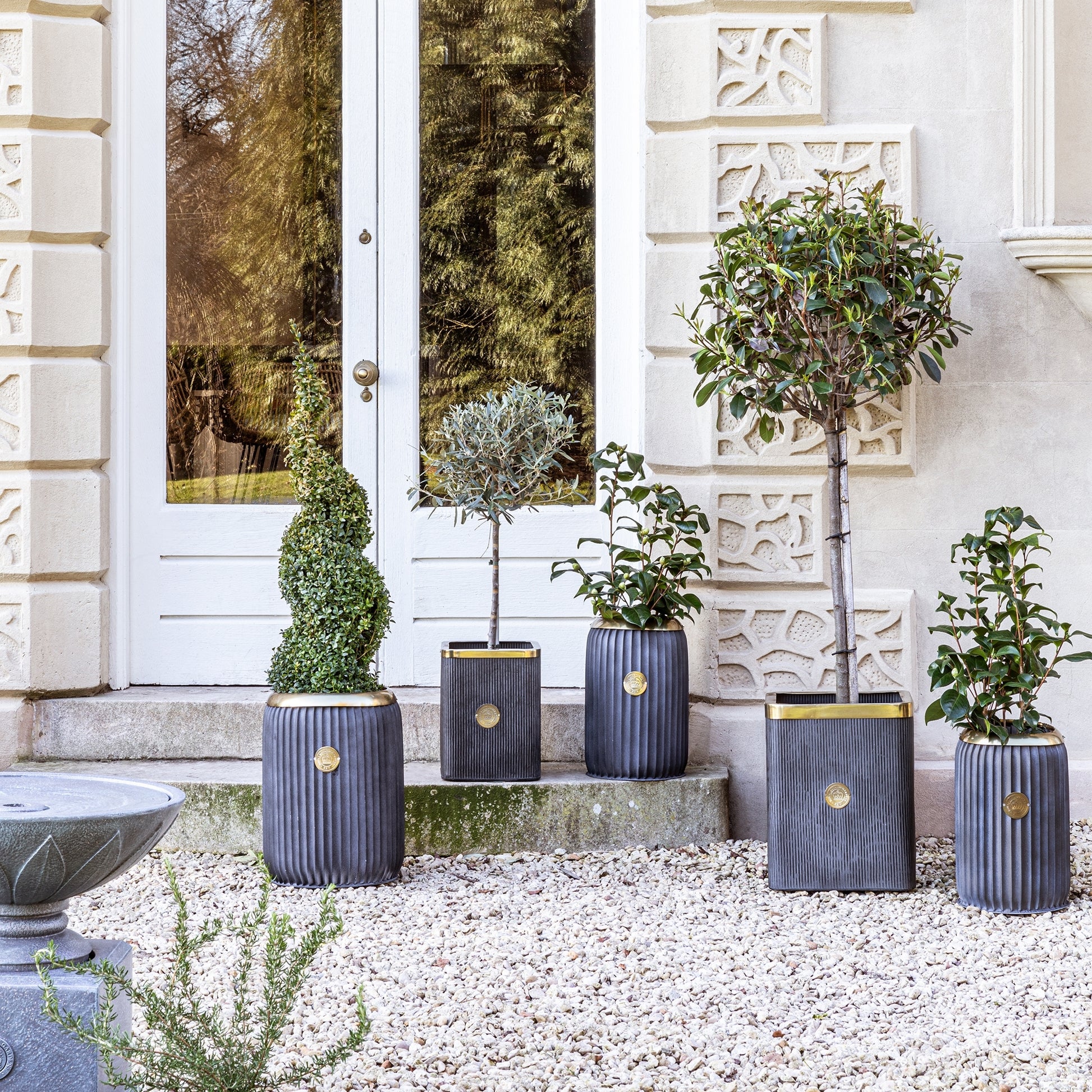 TheFoalyard Ivyline Kew Royal Botanic Gardens Outdoor Antique Lead Richmond Planters Set of 2