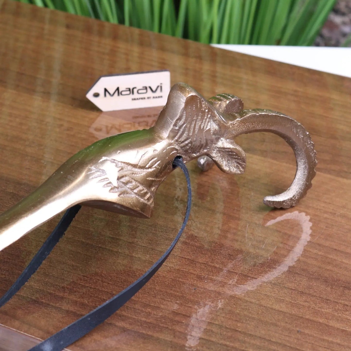 Kaisa Ram's Head Antique Style Shoe Horn Antique Gold