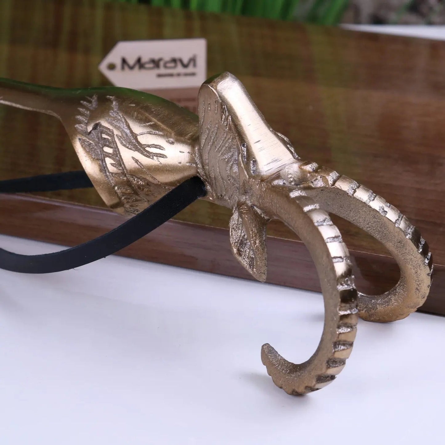 Kaisa Ram's Head Antique Style Shoe Horn Antique Gold