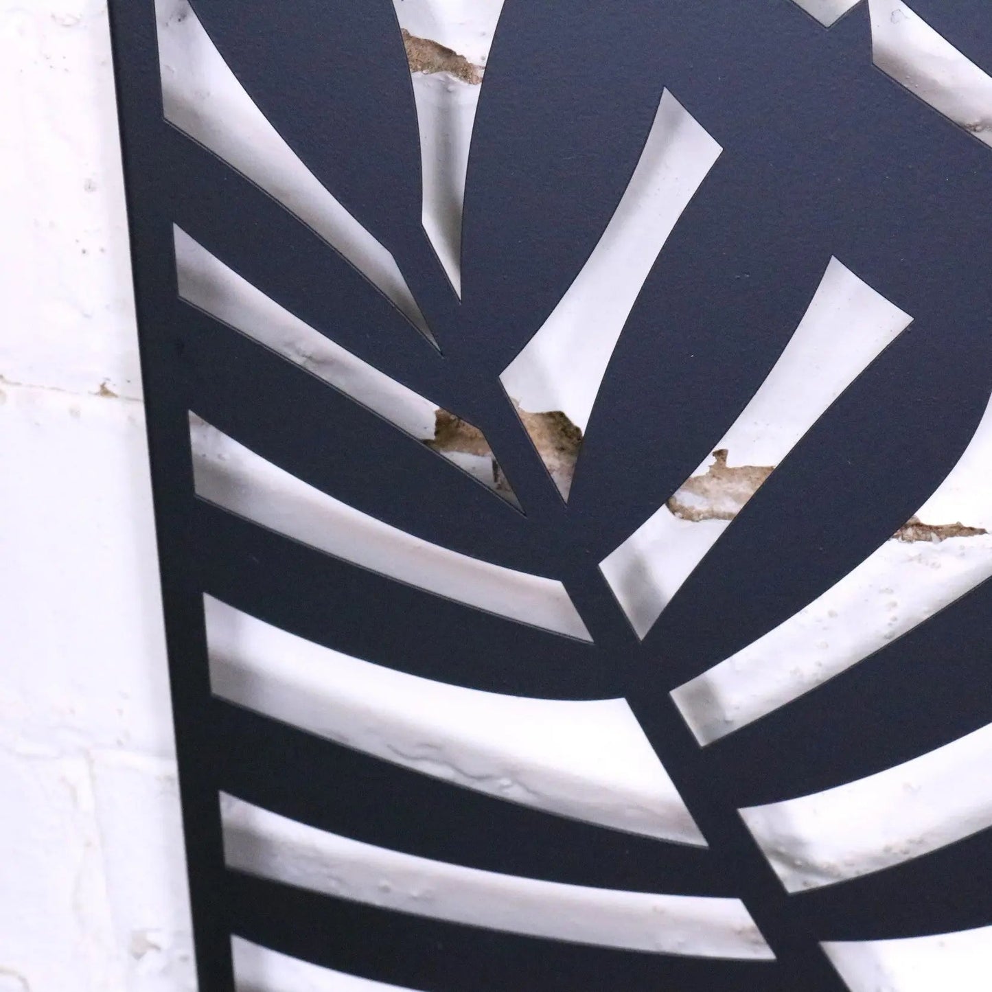 Kireta Metal Black Wall Art Leaf Design