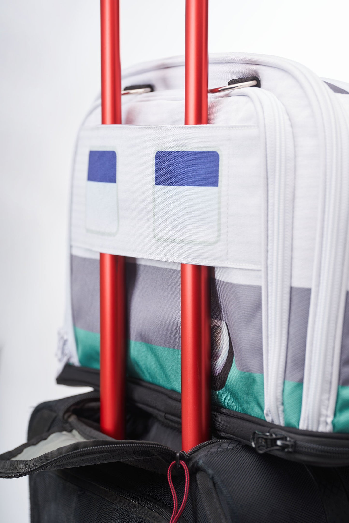 THE BABY BLUE ROAMER - KITTYRAMA CAT CARRIER & HIDEAWAY