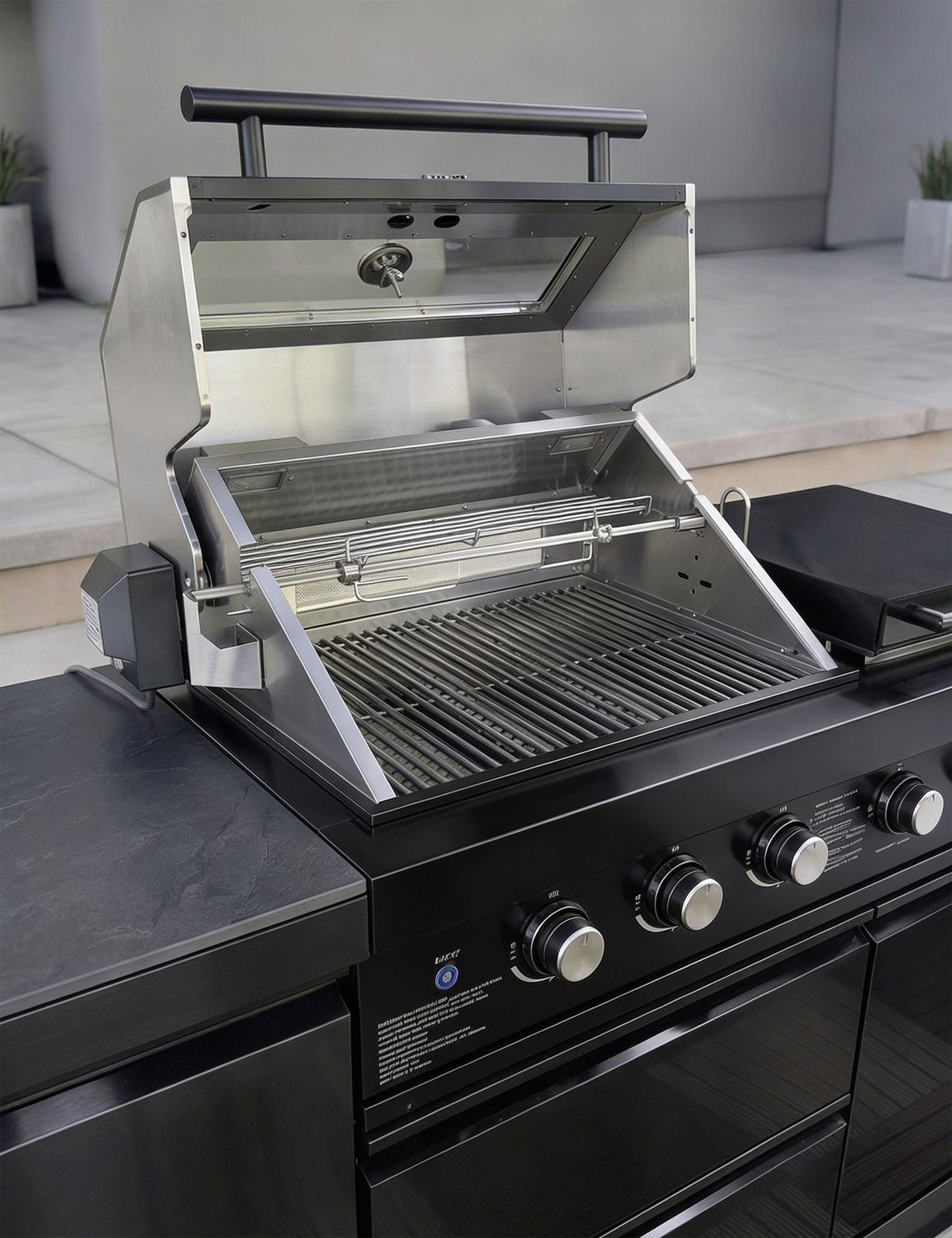 Luxe Outdoor Kitchen 5 Burner with Sink and Fridge