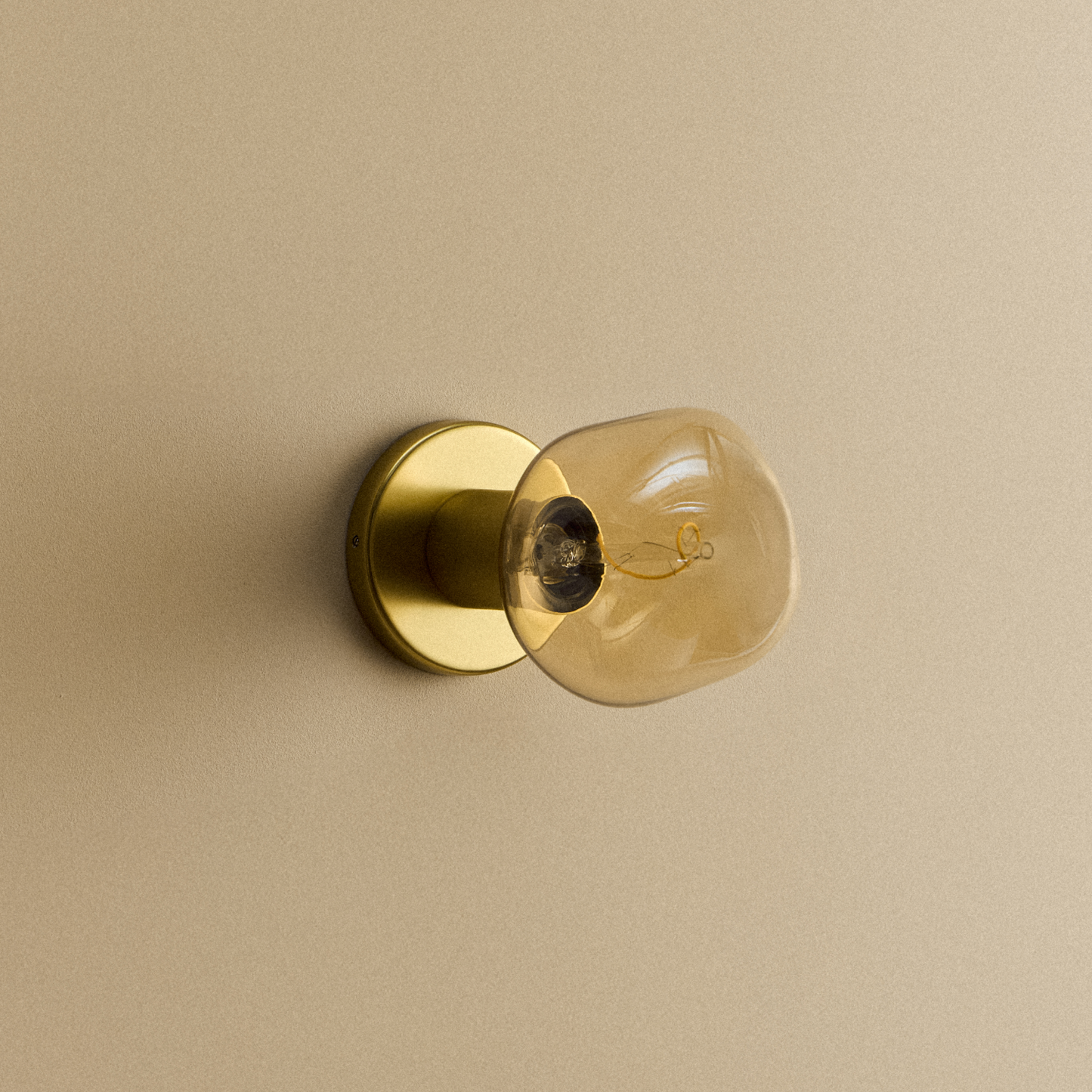 Lochan Wall Light in Brass + Voronoi I