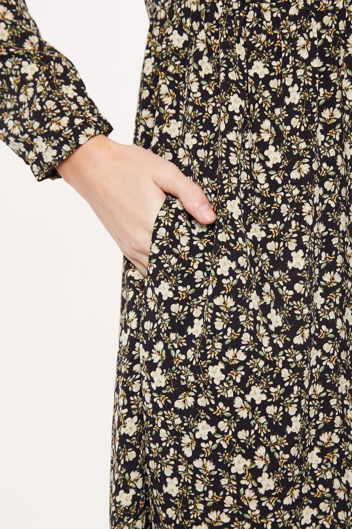 Macha Winter Garden Print Long Sleeved Tie Midi Dress