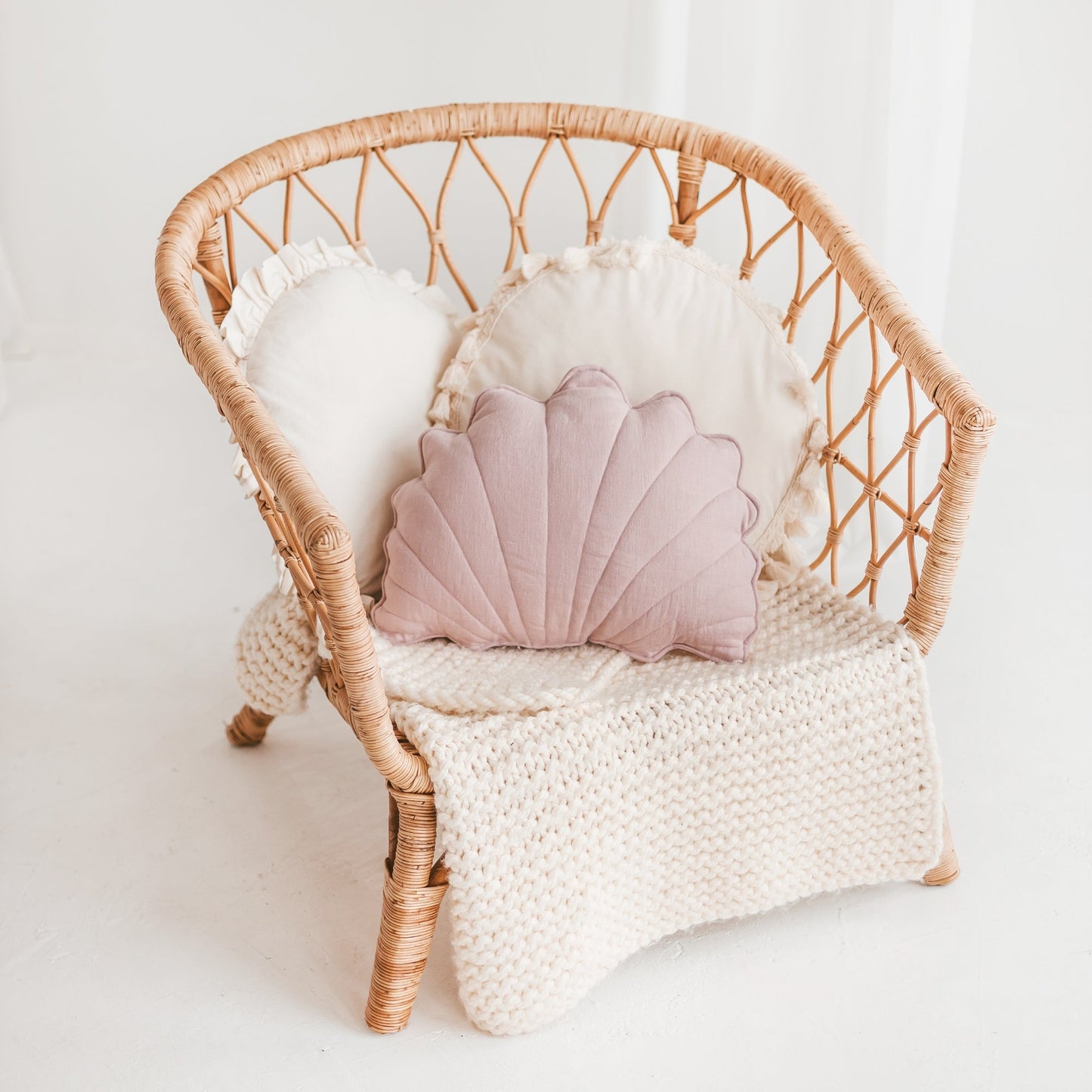 MINICAMP Linen Sea Shell Pillow – Pink Throw Pillow for Coastal & Beach Decor