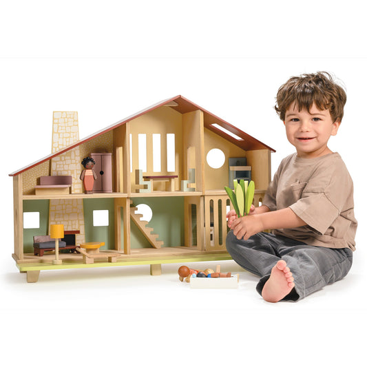 Cedar Chalet (furniture included)